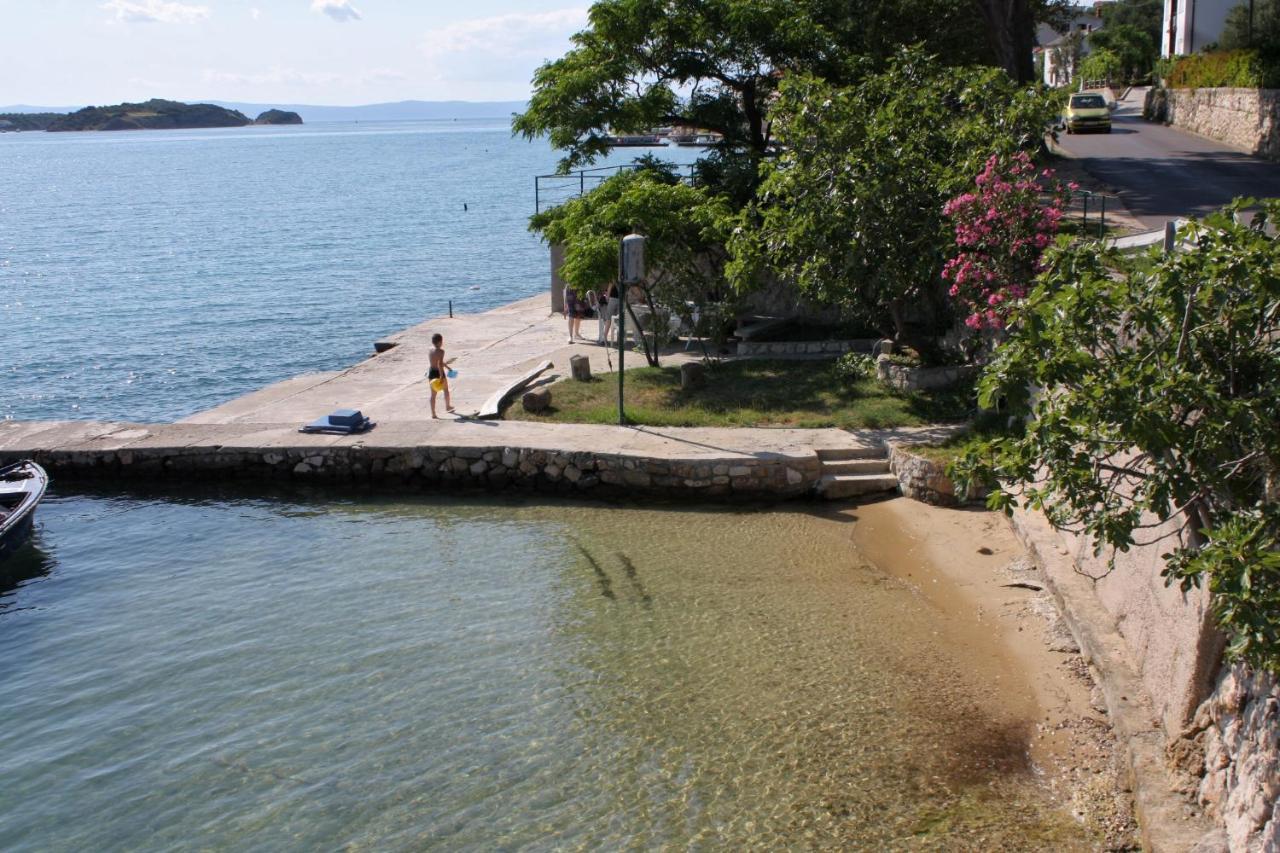 Apartments And Rooms By The Sea Supetarska Draga - Gornja, Rab - 11579 المظهر الخارجي الصورة