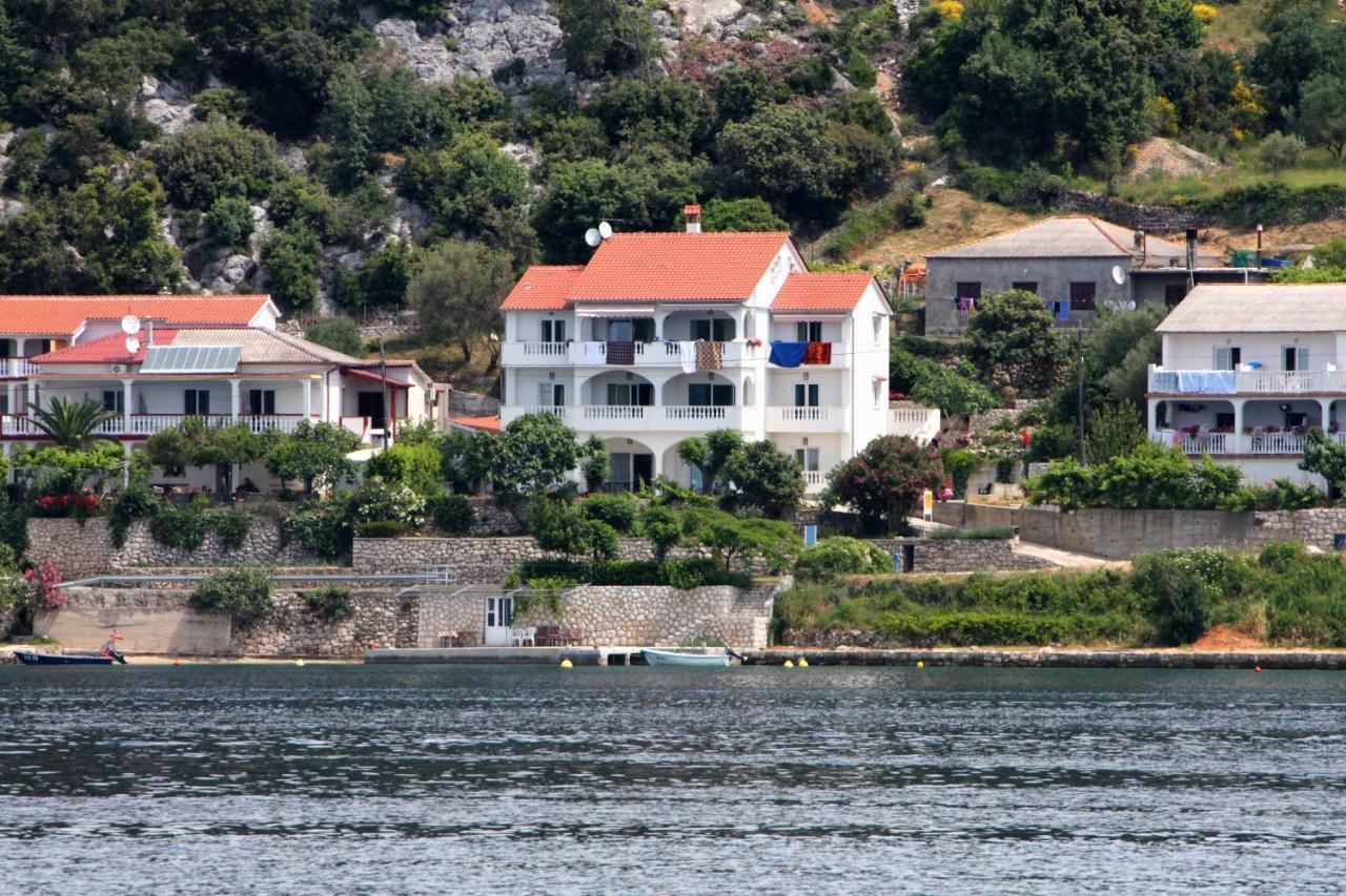 Apartments And Rooms By The Sea Supetarska Draga - Gornja, Rab - 11579 المظهر الخارجي الصورة