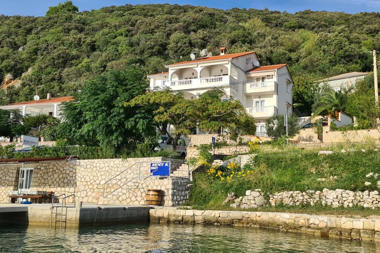 Apartments And Rooms By The Sea Supetarska Draga - Gornja, Rab - 11579 المظهر الخارجي الصورة