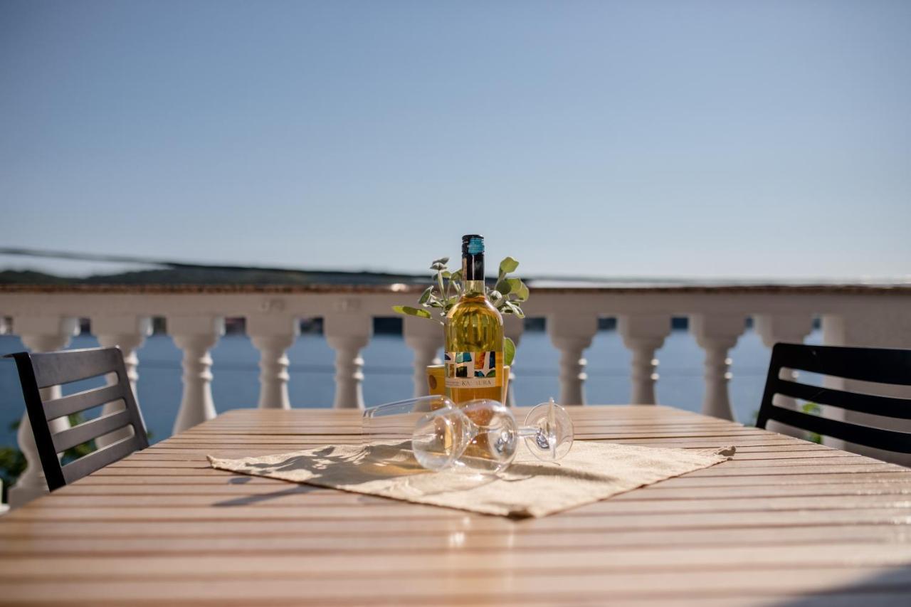 Apartments And Rooms By The Sea Supetarska Draga - Gornja, Rab - 11579 المظهر الخارجي الصورة